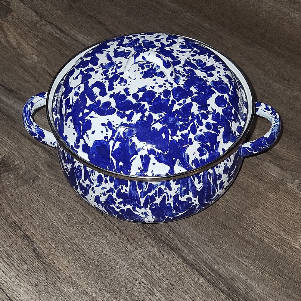 Golden Rabbit Enamel Blue and White Enamel Stock Pot